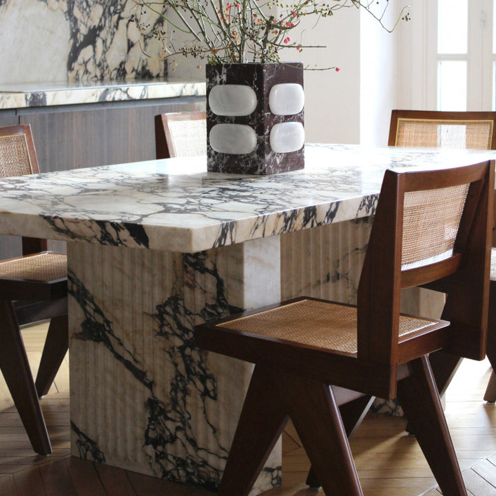 Aura Dining Table In Calacatta Viola Marble