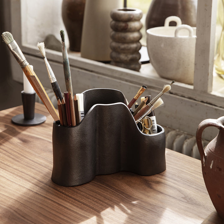 Yama Pencil Holder - Blackened Aluminium