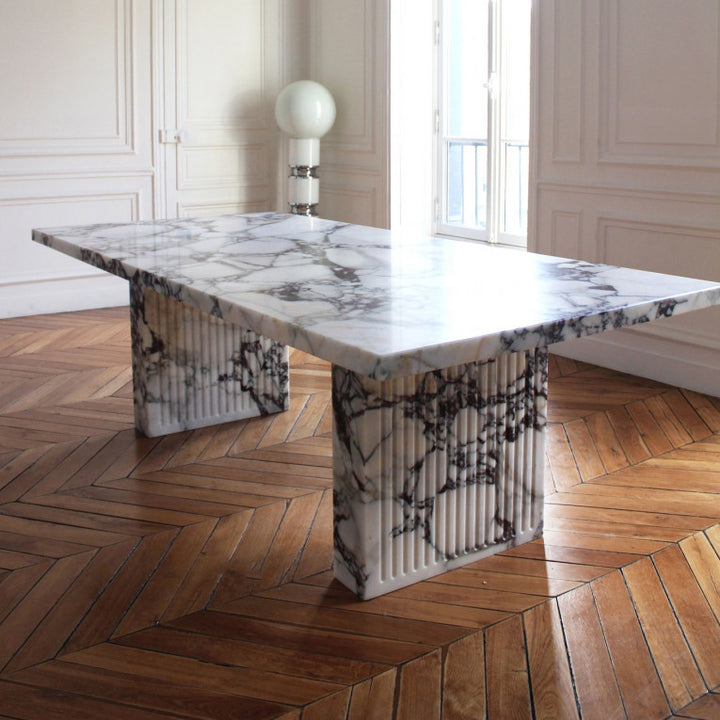 Aura Dining Table In Calacatta Viola Marble