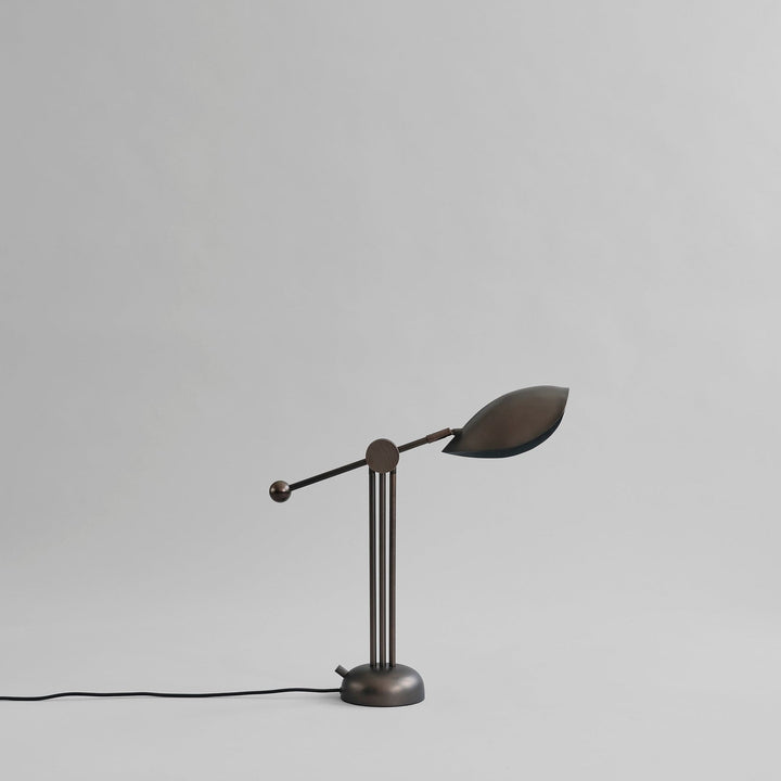 Stingray Table Lamp - Bronze