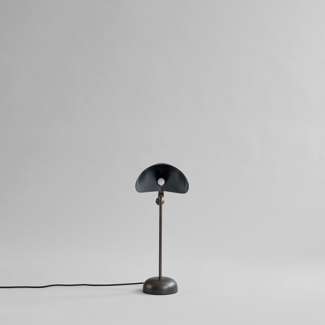 Stingray Table Lamp - Bronze