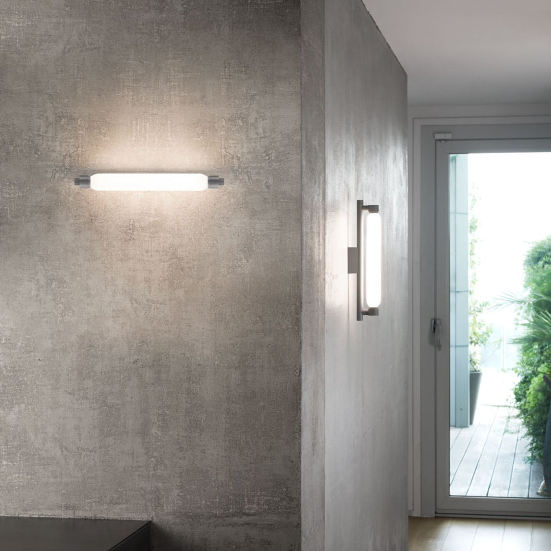 La Roche Wall Lamp