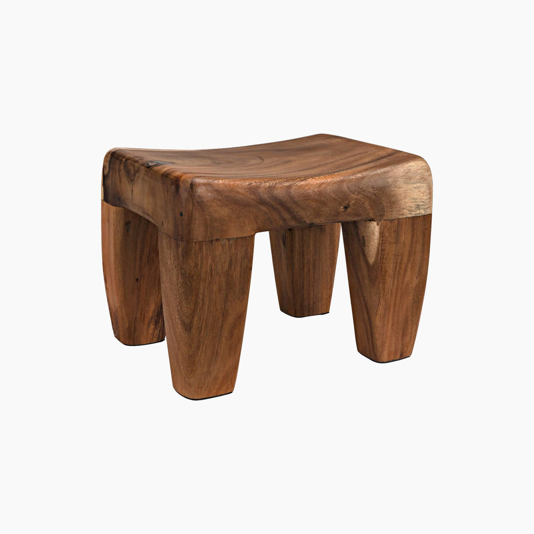 Elaina Stool, Manggur